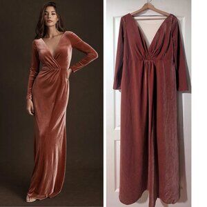 NEW Jenny Yoo | Ryland V-Neck Long-Sleeve Open-Back Stretch Velvet Gown